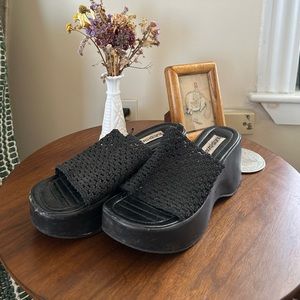 Y2K platform sandals